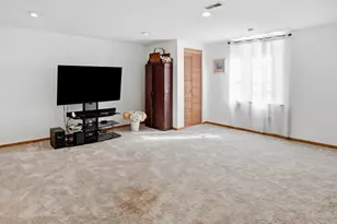 5200 Hampton Ct, Zanesville, OH 43701 - Photo 53