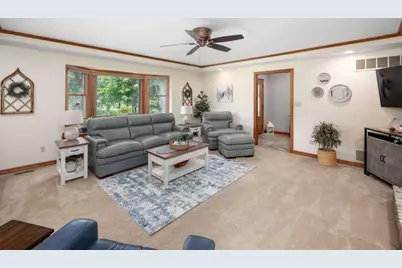 10750 Springwater Drive, Mount Vernon, OH 43050 - Photo 9