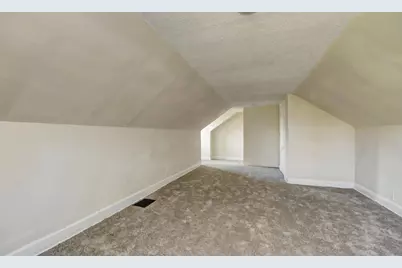 2746 Bulen Avenue, Columbus, OH 43207 - Photo 9