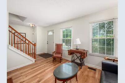 3469 Rosburg Drive, Columbus, OH 43228 - Photo 5
