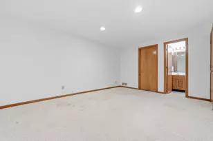 2192 Victoria Park Dr, Columbus, OH 43235 - Photo 29
