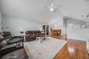 4075 Chennin Dr, Columbus, OH 43230 - Photo 5