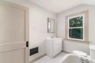 163 E Hinman Ave, Columbus, OH 43207 - Photo 19