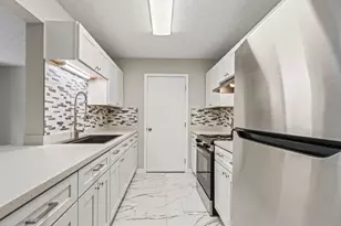 3941 Karl Rd, Columbus, OH 43224 - Photo 7