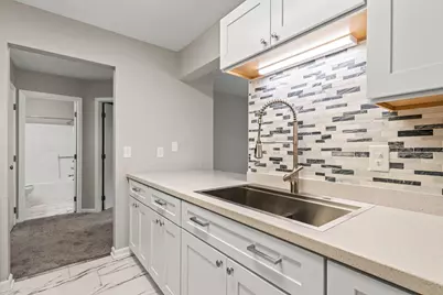 3941 Karl Road #319, Columbus, OH 43224 - Photo 5