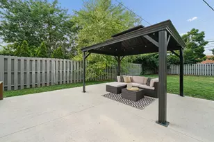 1430 Ashdowne Rd, Upper Arlington, OH 43221 - Photo 35