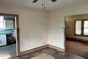 323 Sheldon Ave, Columbus, OH 43207 - Photo 9
