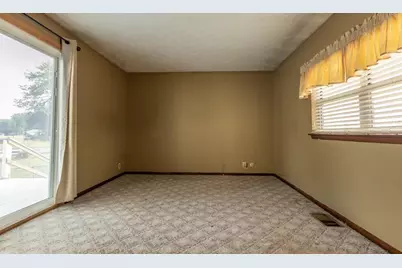 5781 Cincinnati Zanesville Road NE, Lancaster, OH 43130 - Photo 15