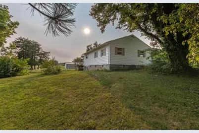 5781 Cincinnati Zanesville Road NE, Lancaster, OH 43130 - Photo 9