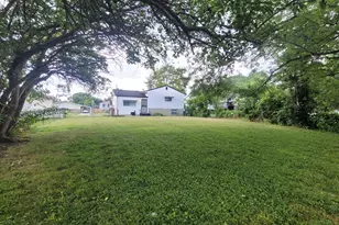 1392 E Mithoff St, Columbus, OH 43206 - Photo 29