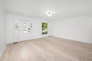 2348 Hardesty Ct, Columbus, OH 43204 - Photo 3