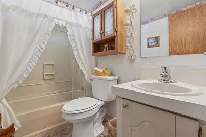 4489 Nevada Drive W, Columbus, OH 43207 - Photo 17