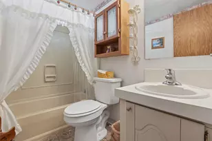 4489 Nevada Dr W, Columbus, OH 43207 - Photo 17