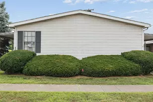 4489 Nevada Dr W, Columbus, OH 43207 - Photo 5