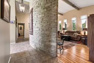 6834 Hardwood Dr, Galloway, OH 43119 - Photo 7