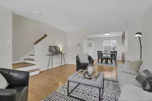 1810 Kings Ct, Columbus, OH 43212 - Photo 3