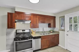 1810 Kings Ct, Columbus, OH 43212 - Photo 9