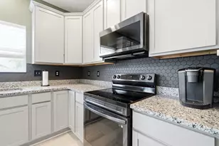 1529 Lewes Castle Dr, Grove City, OH 43123 - Photo 15