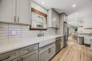 1829 Surrey Pl, Columbus, OH 43219 - Photo 13