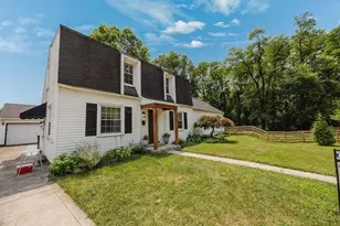 1829 Surrey Pl, Columbus, OH 43219 - Photo 3