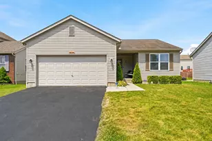 7654 Farm Hill Dr, Blacklick, OH 43004 - Photo 1