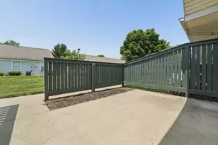 979 Kingsbury Ct, Newark, OH 43055 - Photo 3
