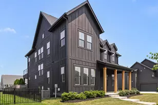 2259 Walnut Wy, Lewis Center, OH 43035 - Photo 3