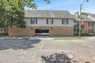 249 E Kossuth St, Columbus, OH 43206 - Photo 3