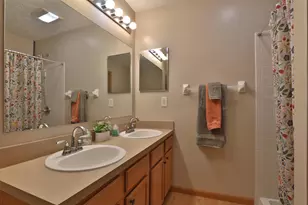 1918 Bay Port Dr, Grove City, OH 43123 - Photo 33