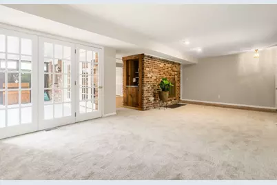 911 Manor Lane #J, Columbus, OH 43221 - Photo 5