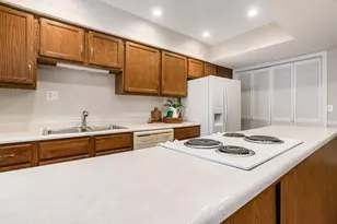 911 Manor Ln, Columbus, OH 43221 - Photo 9