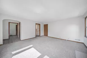 2823 Oaklawn St, Columbus, OH 43224 - Photo 11