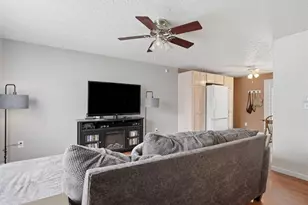 4034 Deer Lake Way, Columbus, OH 43204 - Photo 15