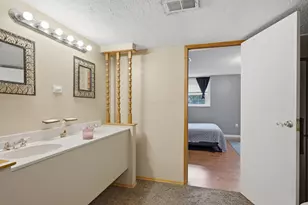 4034 Deer Lake Way, Columbus, OH 43204 - Photo 37