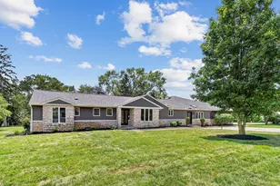3781 Rushmore Dr, Upper Arlington, OH 43220 - Photo 5