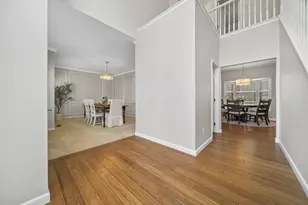 10526 Stoneham Dr, Powell, OH 43065 - Photo 9