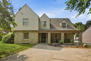 399 N Nelson Rd, Columbus, OH 43219 - Photo 3