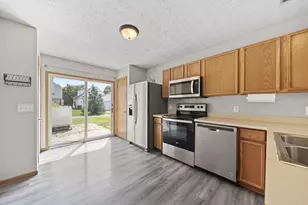 534 Rockets St, Galloway, OH 43119 - Photo 3