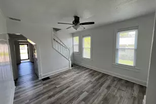 1709 E Weber Rd, Columbus, OH 43211 - Photo 5