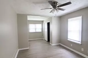 1911 Brentnell Ave, Columbus, OH 43219 - Photo 11