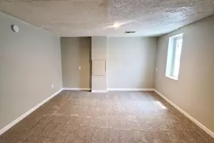 1911 Brentnell Ave, Columbus, OH 43219 - Photo 15