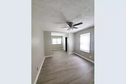 1911 Brentnell Avenue, Columbus, OH 43219 - Photo 11