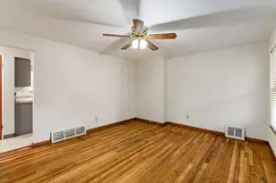 116 Sunnyside Ln, Columbus, OH 43214 - Photo 3