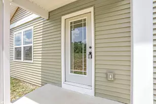 353 Elm St, New Straitsville, OH 43766 - Photo 5