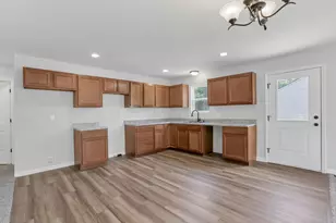 353 Elm St, New Straitsville, OH 43766 - Photo 13