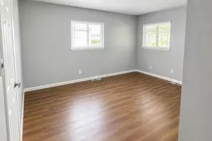 3049 Durham Dr, Columbus, OH 43207 - Photo 5