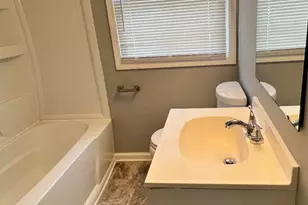 1903 E Beaumont Rd, Columbus, OH 43224 - Photo 5