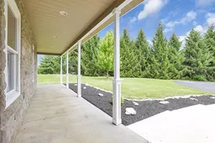 1877 Hardin Ln, Powell, OH 43065 - Photo 5