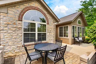7228 Falls View Cir, Delaware, OH 43015 - Photo 3