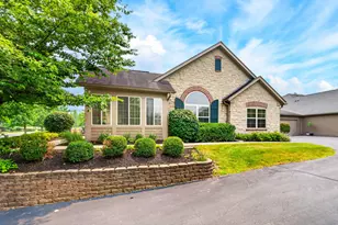 7228 Falls View Cir, Delaware, OH 43015 - Photo 1